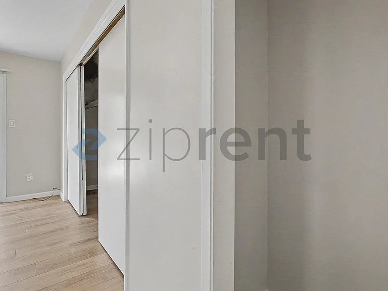 2307 N Cirby Way — Photo 33