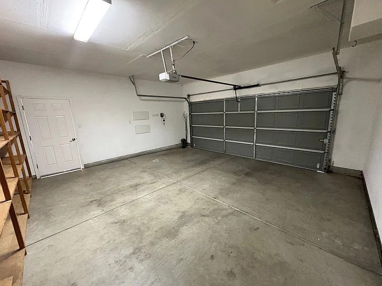 3310 N Tilden Ct — Photo 42
