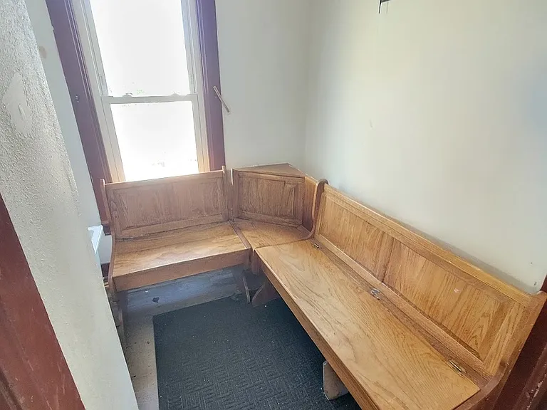 710 Maplewood Rd #1 — Photo 16