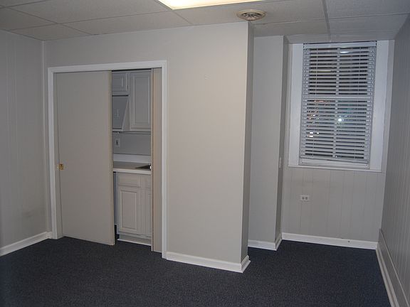 2nd image of 17 Court House Sq #2