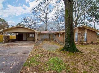 702 S Elizabeth St, Conway, AR 72034