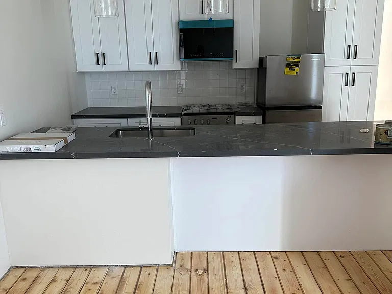1022 E Polk St #1 — Photo 8