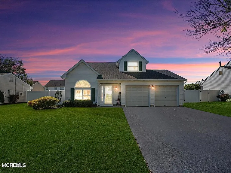 33 Bryce Canyon Rd — Photo 1