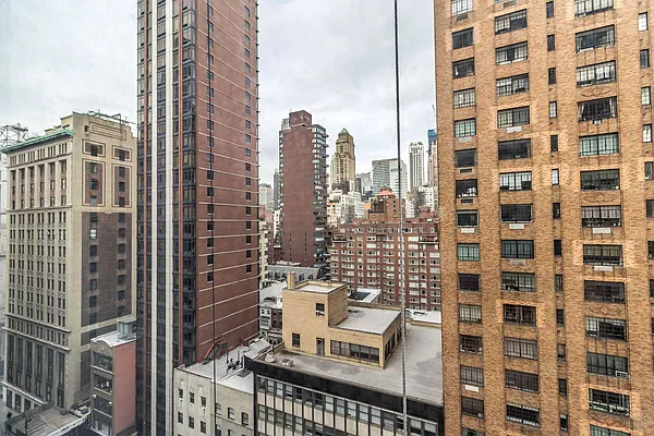 Rented by Halstead Real Estate | media 13