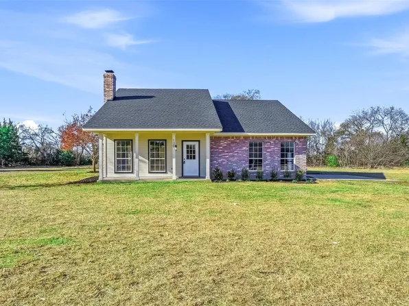 130 Spring Lake Cir, Waxahachie, TX 75167