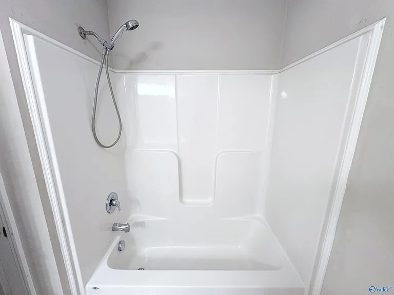 114 Summer Pointe Ln — Photo 31