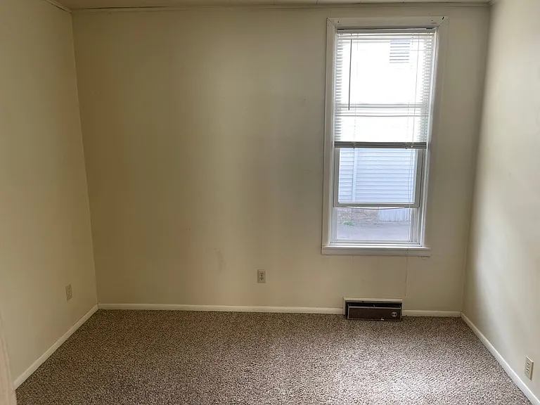 514 W Lincoln Ave — Photo 14