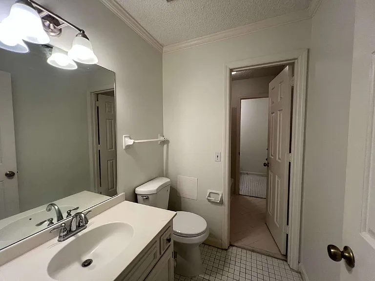 764 Fox Ridge Dr — Photo 9