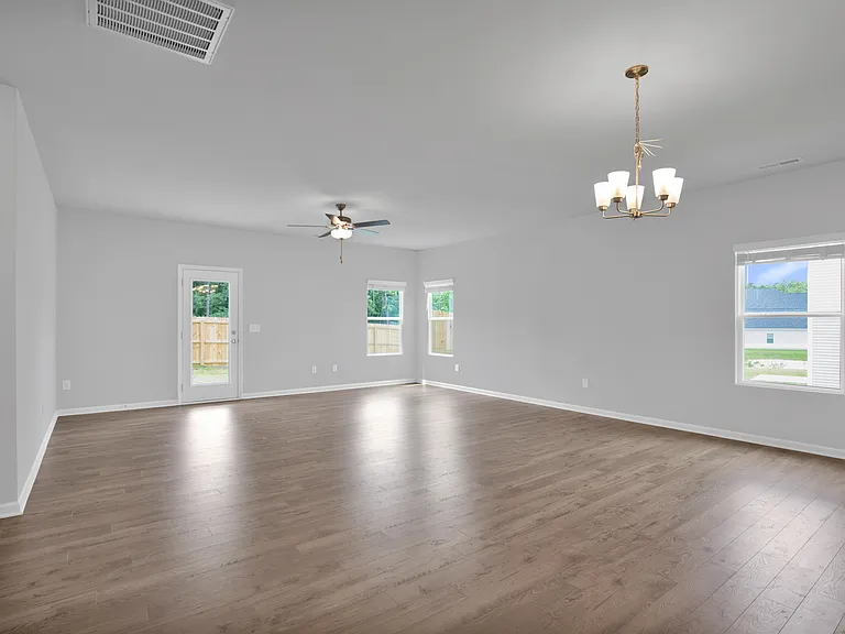 198 Greenoak Trl — Photo 20