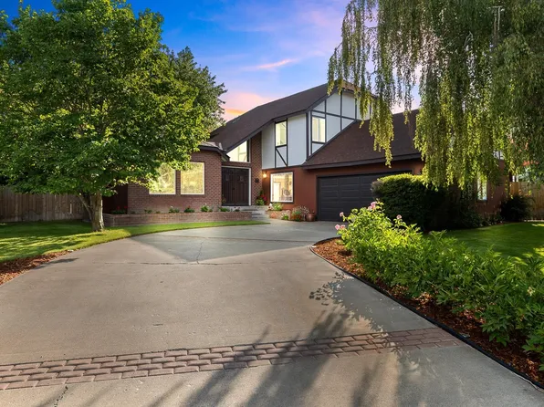 4834 W Robin Ct, West Richland, WA 99353