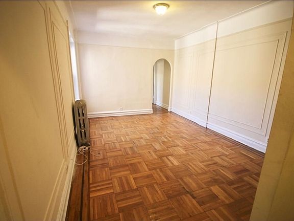 3rd image of 50 E 18th St APT F9