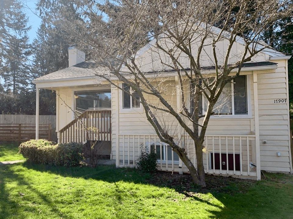 1st image of 17907 10th Ave NE #B