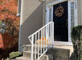 1804 Beacon Hill Dr, Sicklerville, NJ 08081