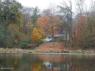 8330 Hilldale Rd, Springport, MI 49284