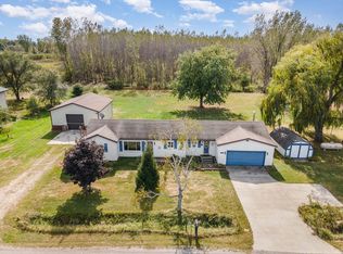 2356 E Erickson Rd, Pinconning, MI 48650