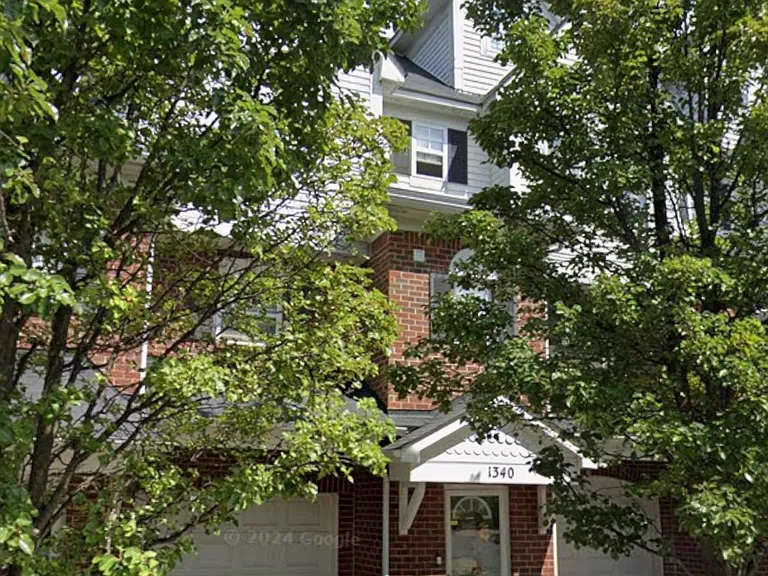 1342 Village Dr — Photo 1