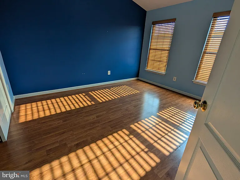 22611 Welborne Manor Sq — Photo 29