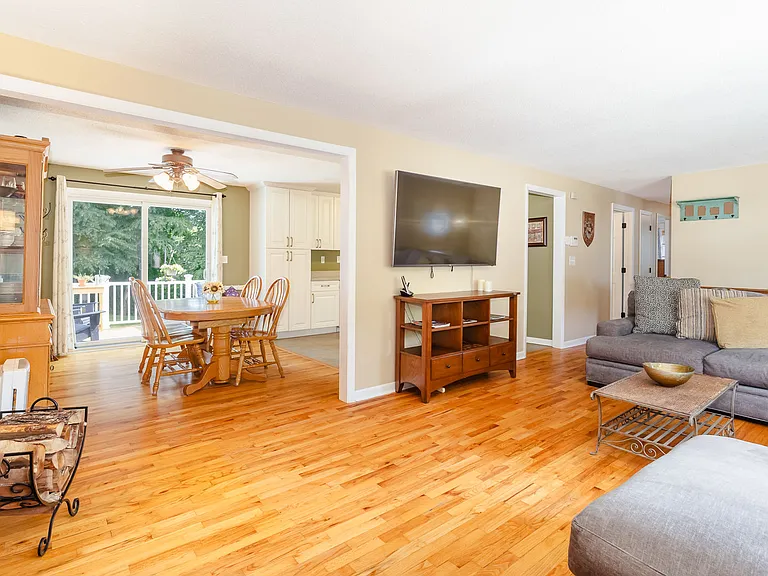 164 Tanglewood Dr — Photo 6