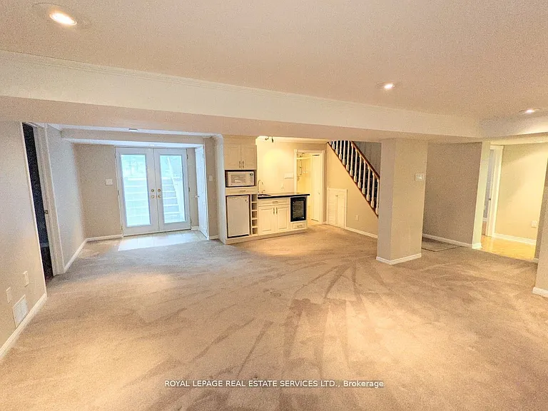 1602 Lincolnshire Blvd — Photo 18