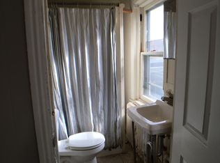 417 S 40th St APT 3, Philadelphia, PA 19104