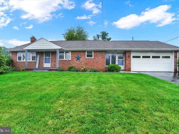 800 Delta Rd, Red Lion, PA 17356