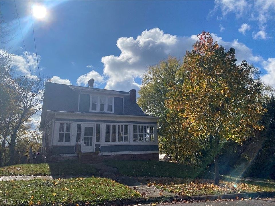 1st image of 408 Oakwood Ave