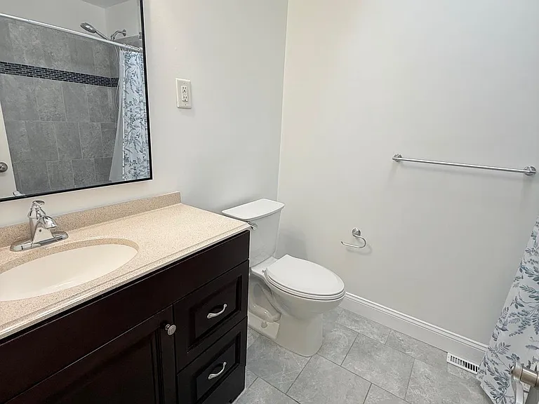 3646 Genesee Dr — Photo 11