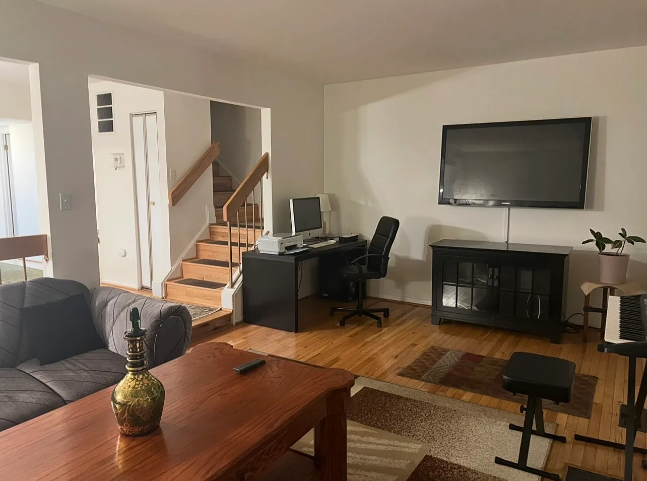 4 bed, 2300 sqft, $700 — Photo 4