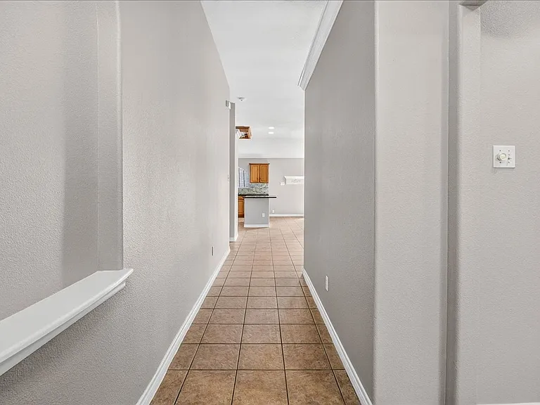 5114 Spring Brook Dr — Photo 4