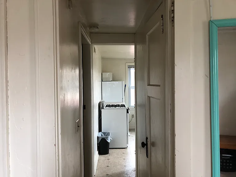2016 Kendall Ave #2B — Photo 9