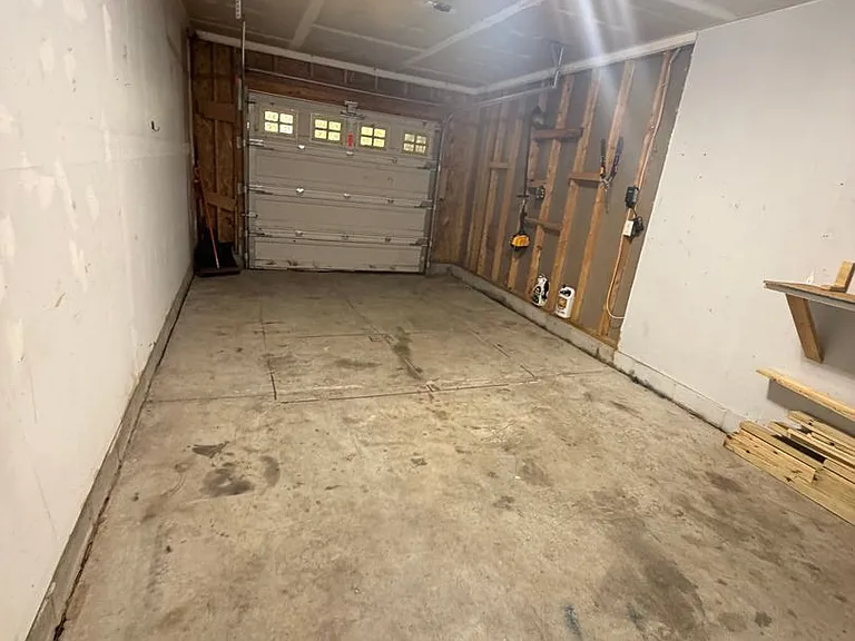 325 Town Pointe Way — Photo 24