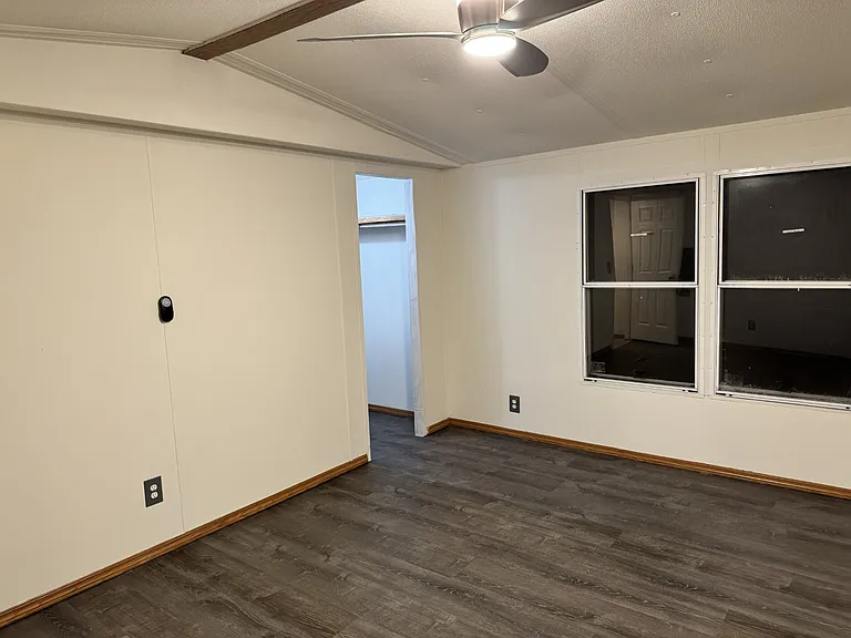 10926 Old County Line Rd — Photo 13