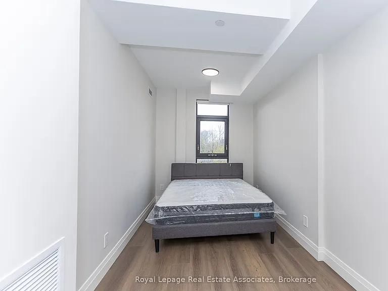 1000 Bathurst St #401 — Photo 18