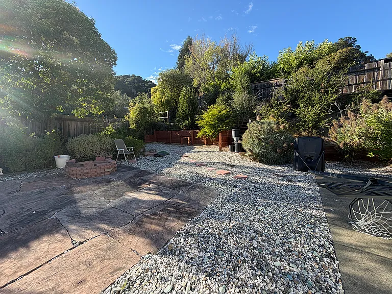 2815 Las Gallinas Ave — Photo 14