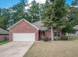3204 Hidden Meadows Dr, Benton, AR 72015
