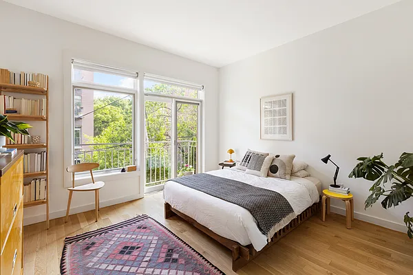 Sold by Compass | media 2