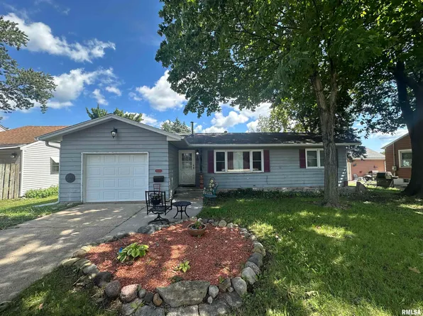 1506 N 4th St, Chillicothe, IL 61523