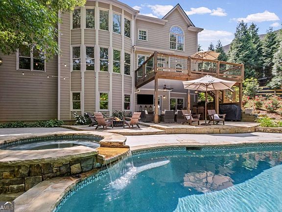 2nd image of 402 Greyfield Dr