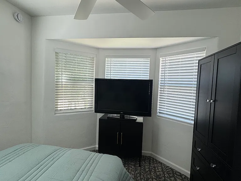 10106 Holland St — Photo 52