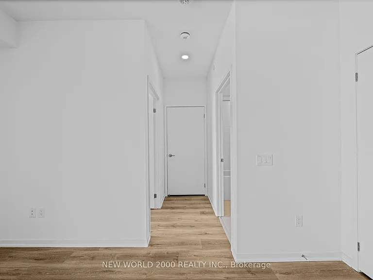 101 Roehampton Ave #2213 — Photo 10