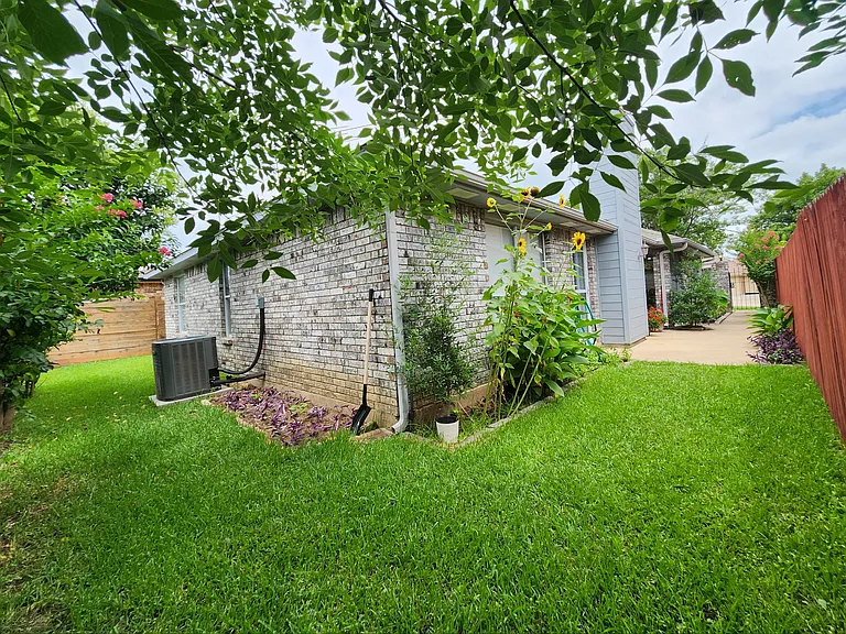 1320 Sheila Dr — Photo 51