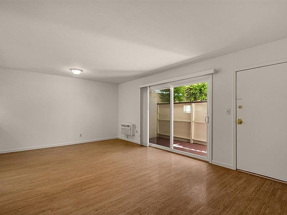3rd image of 10162 Park Cir E APT 2