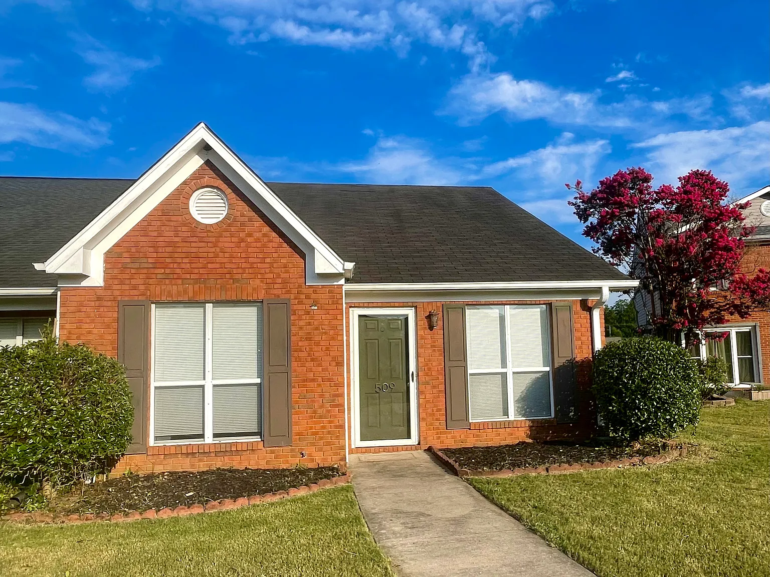 2 bed, 1223 sqft, $1,400 — Photo 1