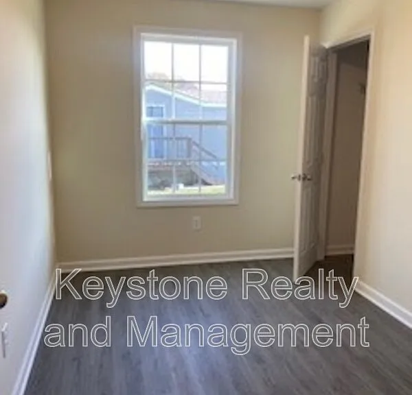 131 Mace Ln #5 — Photo 3