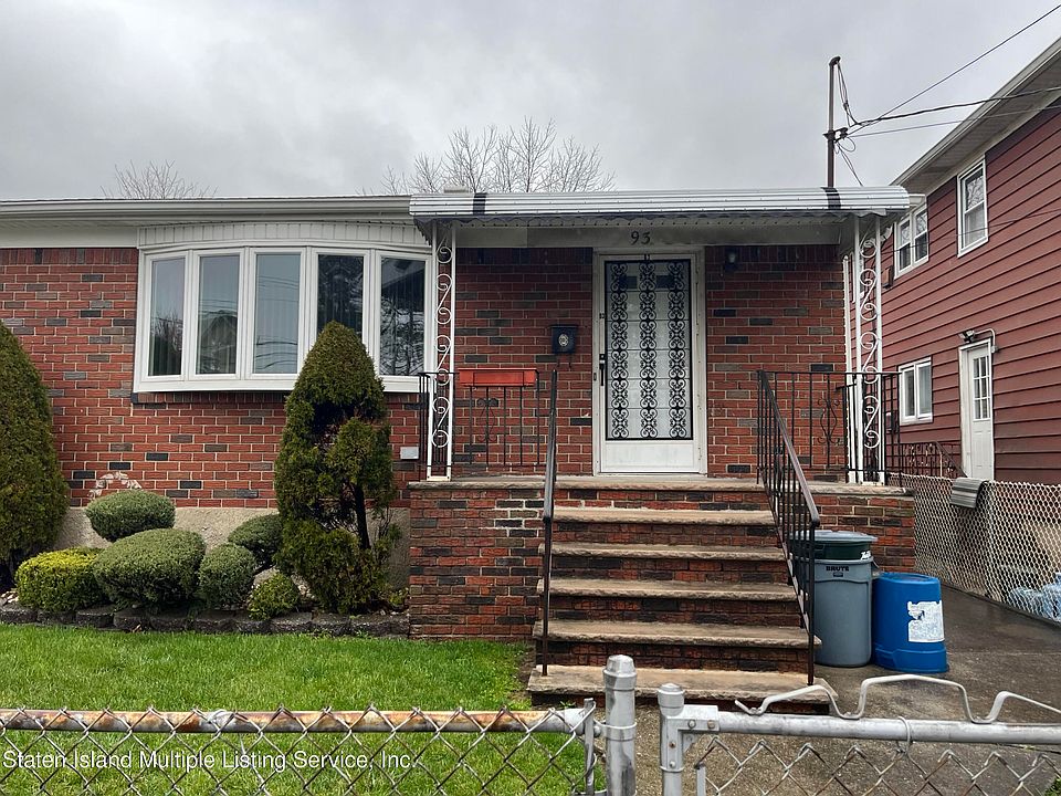 2nd image of 93 Vedder Ave