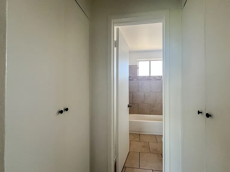 4240 El Segundo Blvd — Photo 17