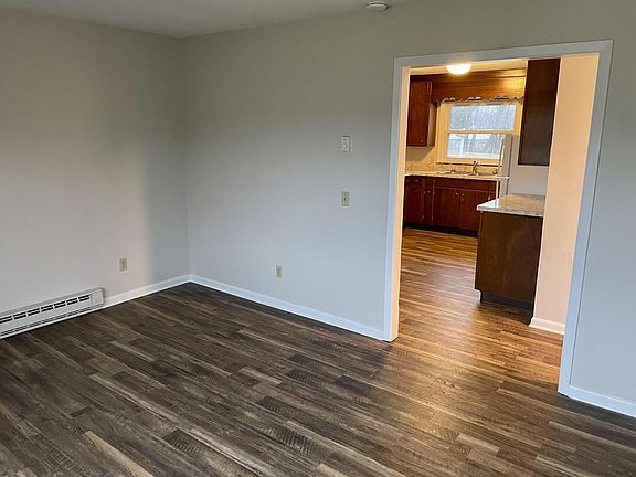 5th image of 7985 Fulton Rd