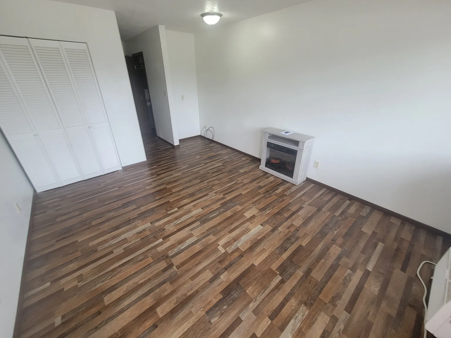 1005 Saint Anne St — Photo 2