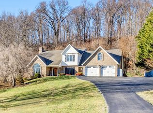 617 Stoney Battery Rd, Troutville, VA 24175