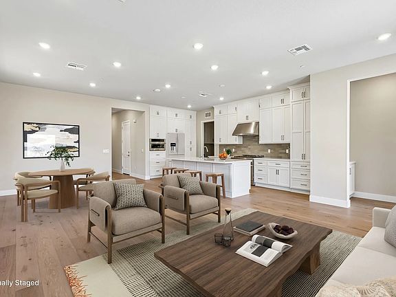 The Meadows Homesite 30 Great Room Virtually Stage